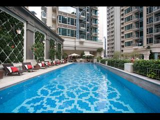 Wan Chai - The Avenue Phase 1 02