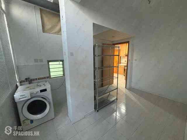 Mid Levels Central - Best View Court Block 68, Macdonnell Road 01