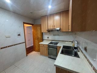 Mid Levels Central - Best View Court Block 68, Macdonnell Road 10