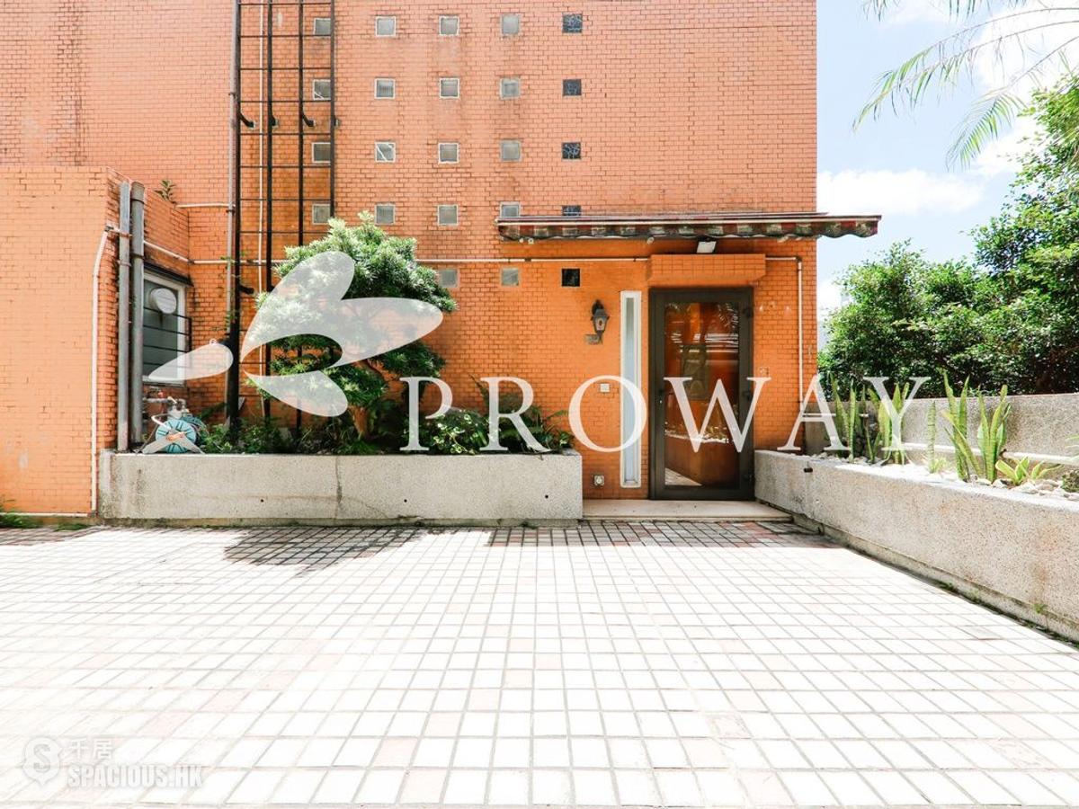 Repulse Bay - Belleview Place 01