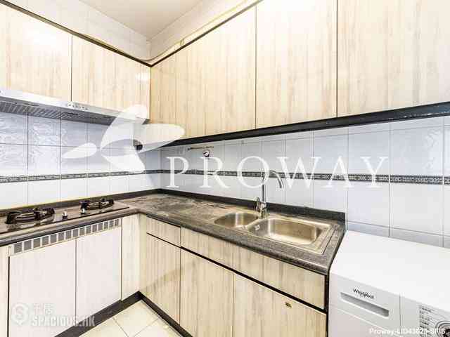Mid Levels Central - Hillsborough Court 06