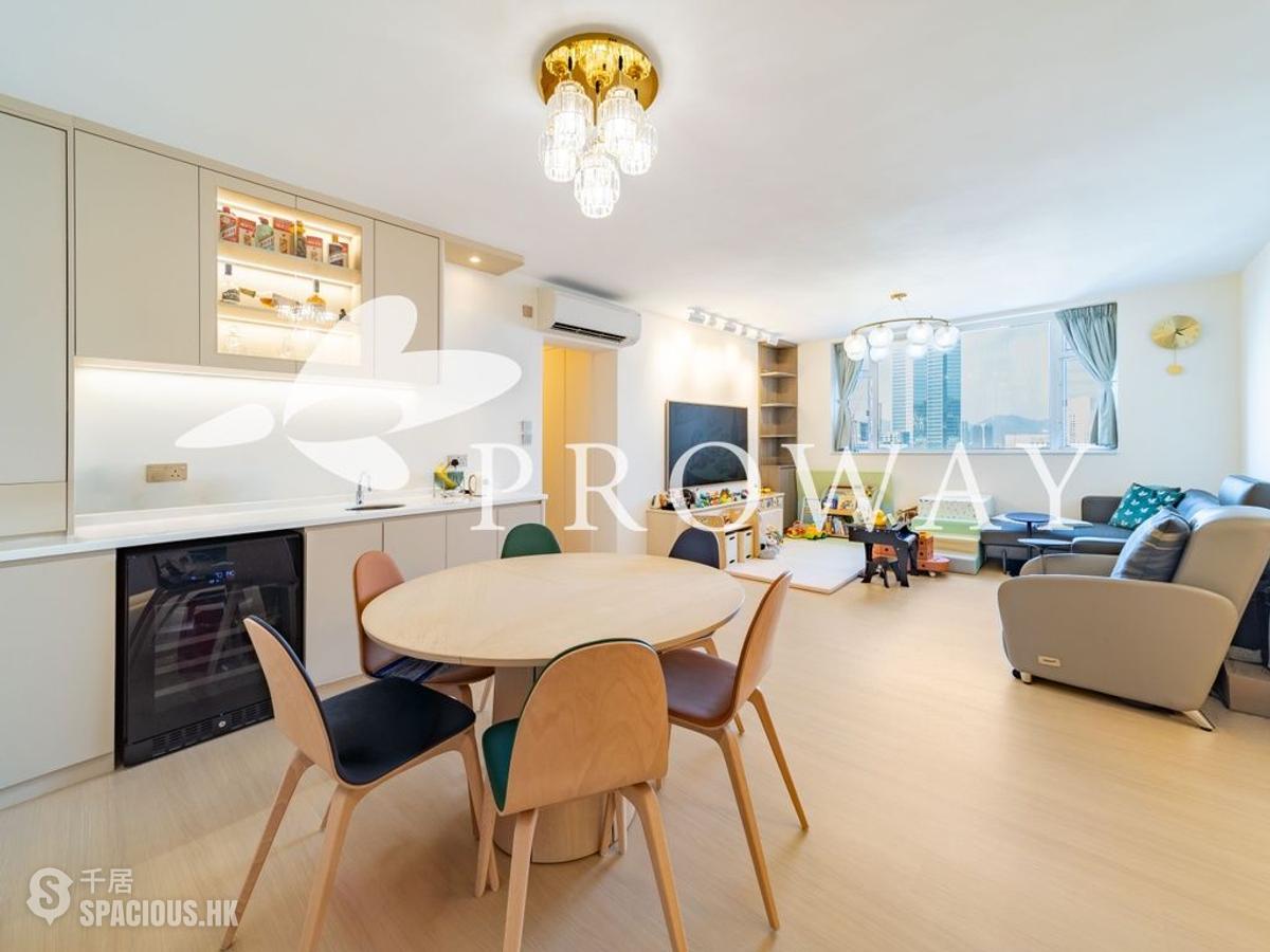 Mid Levels Central - The Grand Panorama 01