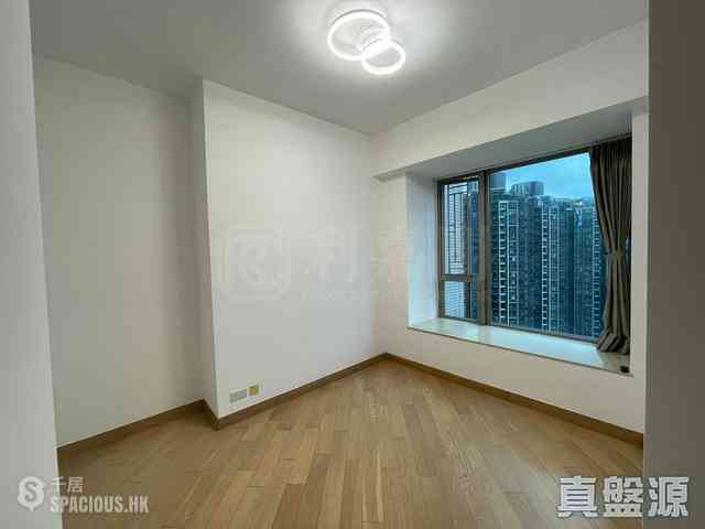 Tseung Kwan O - The Wings 09