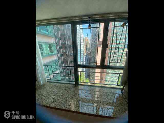 Sheung Wan - Queen's Terrace Block 2 05