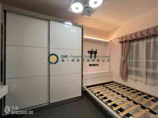 Sheung Wan - On Wing Building 05