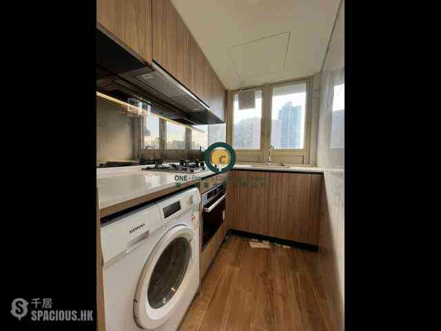 Mid Levels Central - St. Joan Court 02