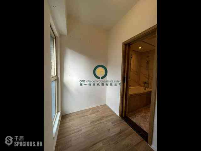 Mid Levels Central - St. Joan Court 05