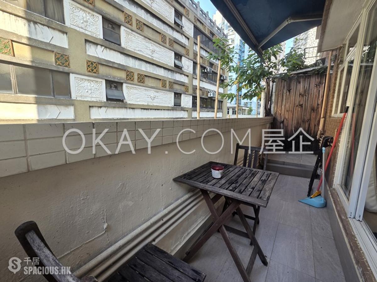 Sheung Wan - Wah Koon Building 01