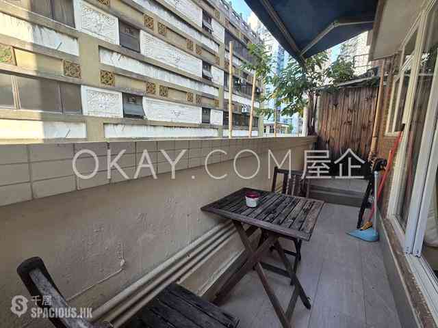 Sheung Wan - Wah Koon Building 01