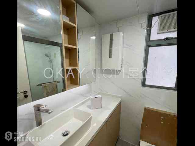 Sheung Wan - Queen's Terrace Block 3 05