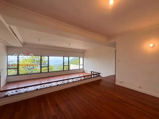 The Peak - Mount Austin Estate 03
