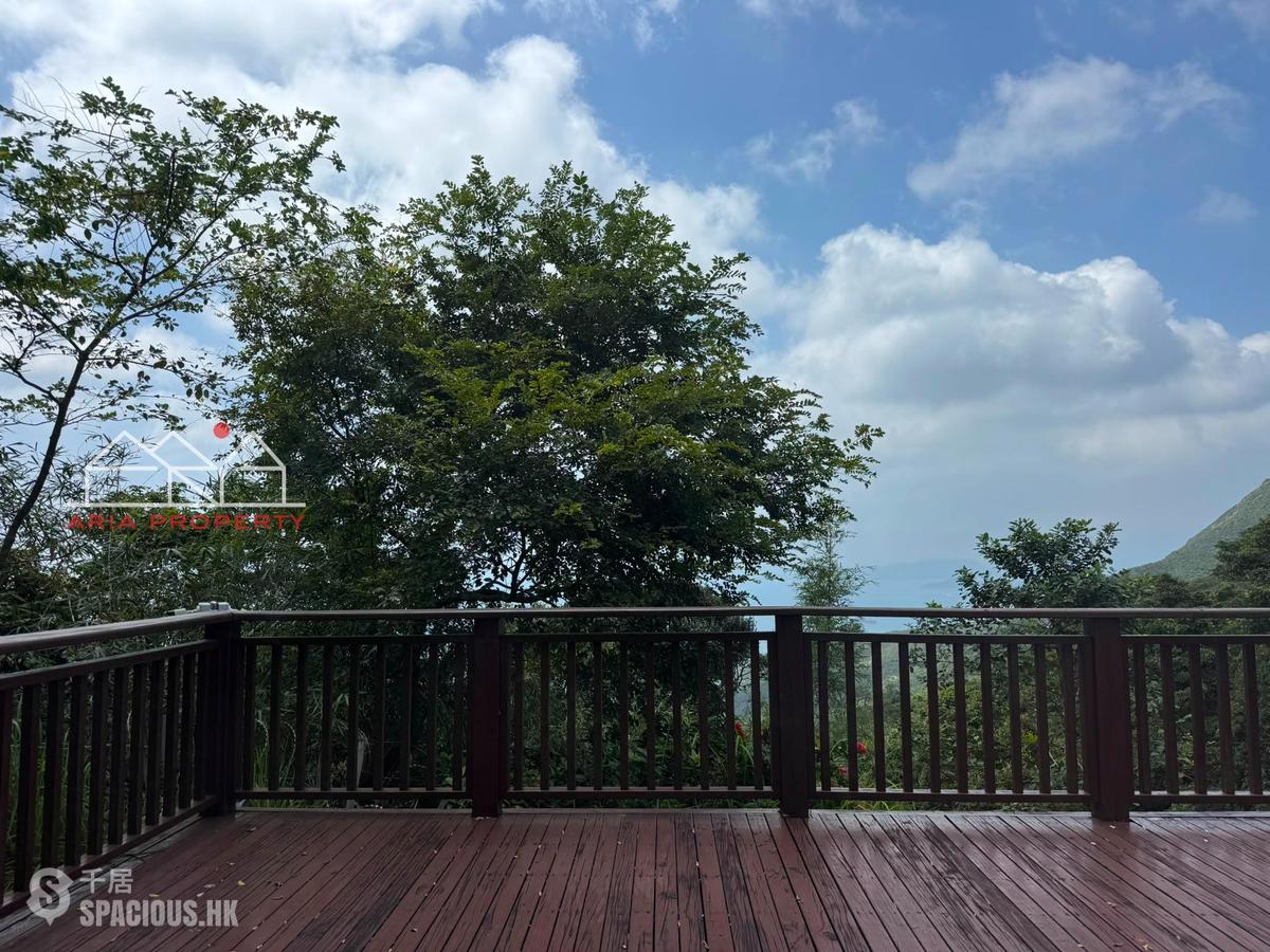 The Peak - Mount Austin Estate 01