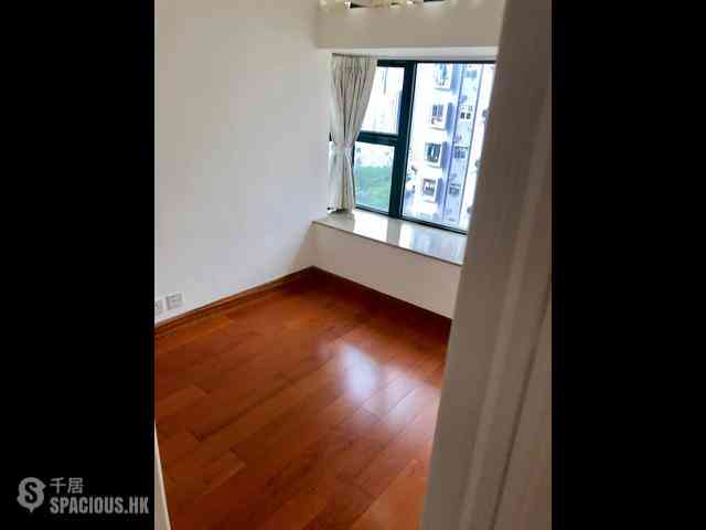 Kennedy Town - La Maison Du Nord 04