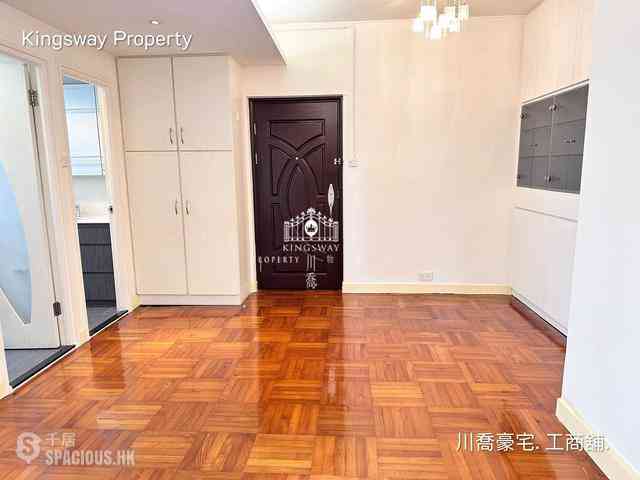 Mid Levels Central - Kings Court 04