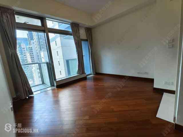 Wan Chai - The Avenue 02
