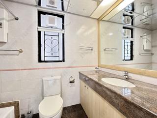 Mid Levels Central - Clovelly Court 06