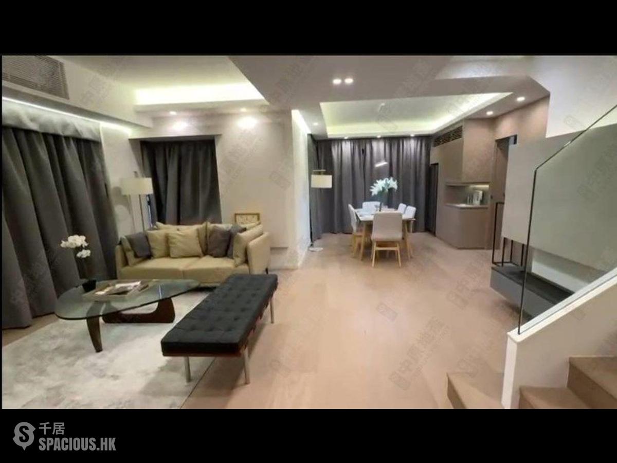 Mid Levels Central - Elegant Terrace Block 1 01