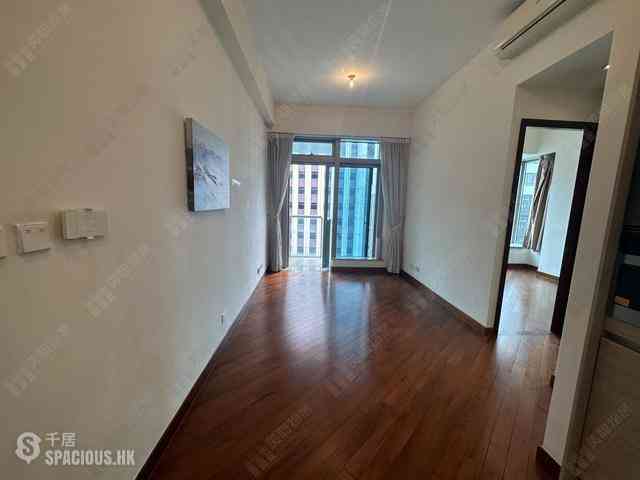 Wan Chai - The Avenue 02