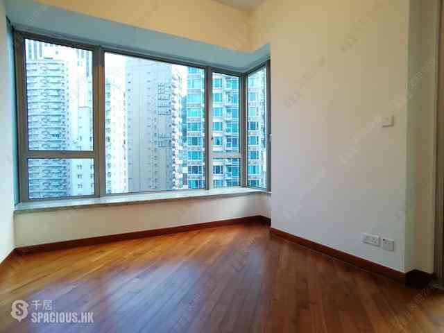 Wan Chai - The Avenue 08