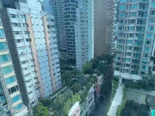 Wan Chai - The Avenue 12
