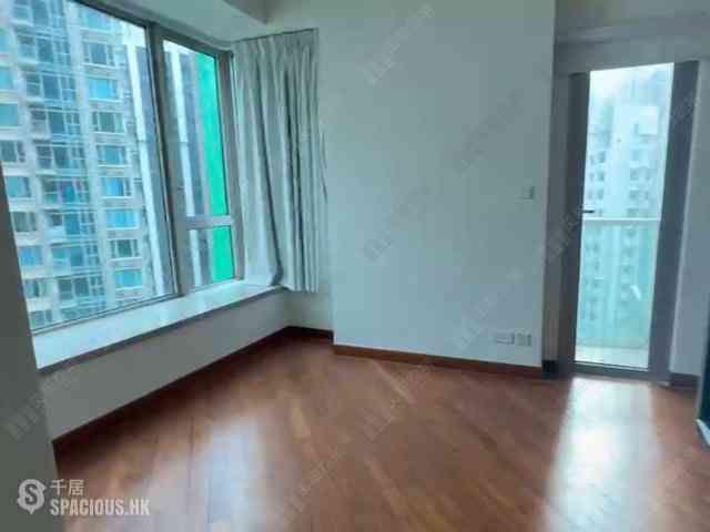 Wan Chai - The Avenue 13