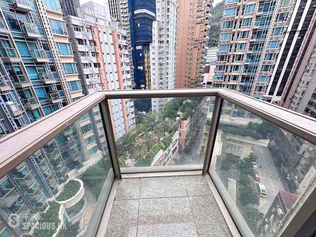 Wan Chai - The Avenue 04