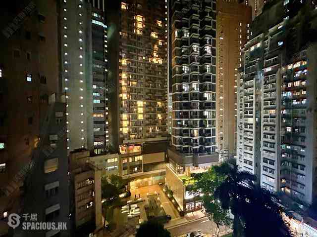 Wan Chai - The Avenue 02