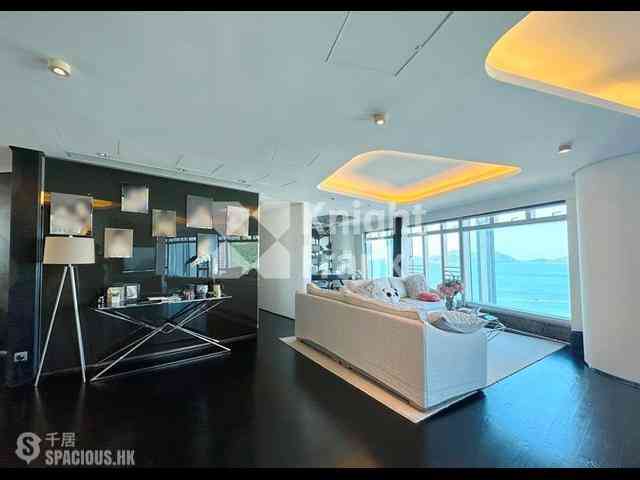 Repulse Bay - The Lily 01