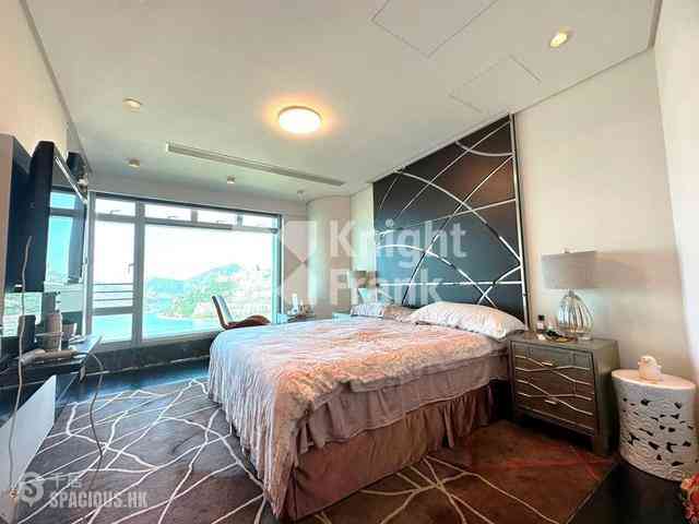 Repulse Bay - The Lily 14