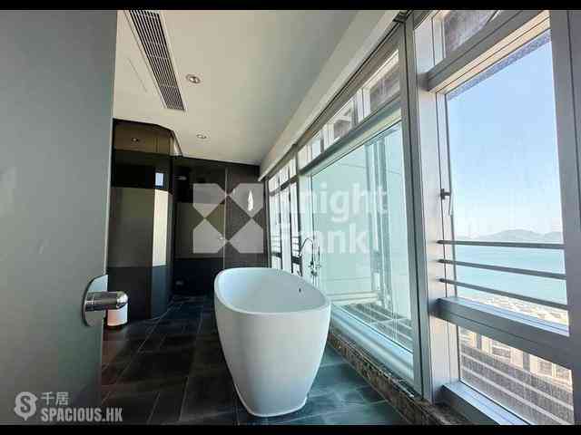 Repulse Bay - The Lily 15