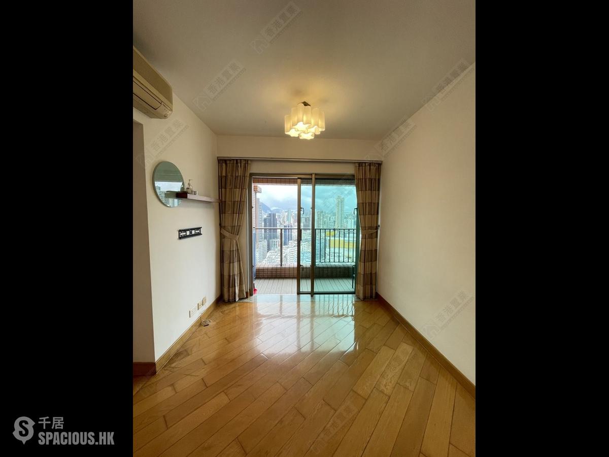 Tai Kok Tsui - Harbour Green Tower 6 01