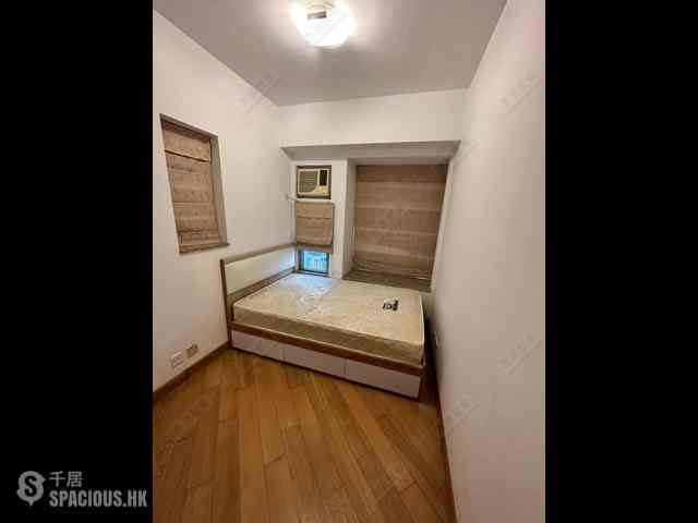 Tai Kok Tsui - Harbour Green Tower 6 04