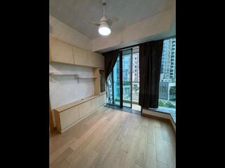 Tseung Kwan O - The Parkside Block 3 03