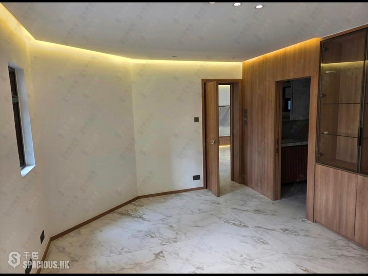 Soho - Albron Court 01