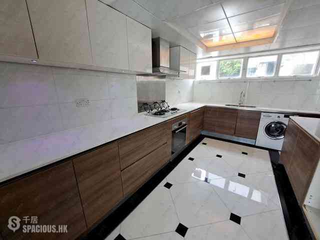 Pok Fu Lam - Villa Cecil 02