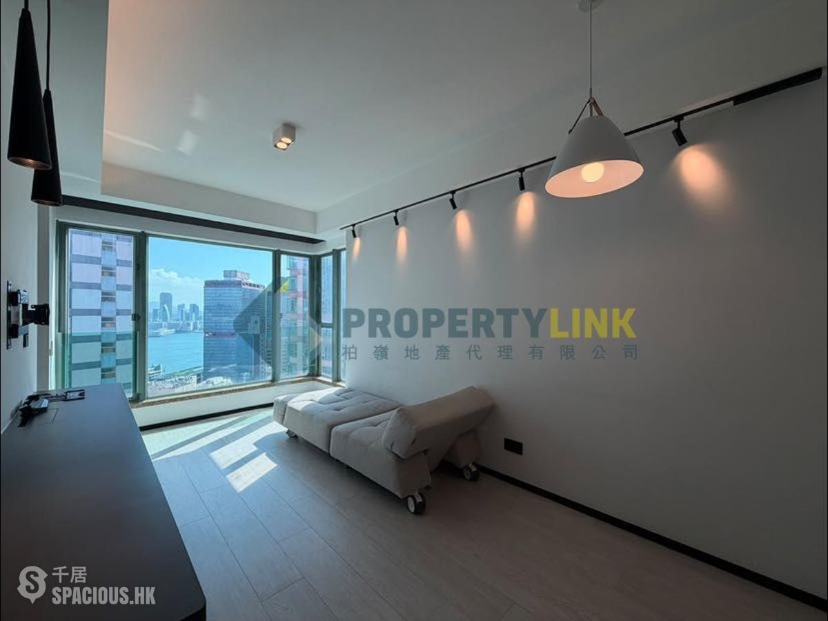 Sheung Wan - Queen's Terrace 01