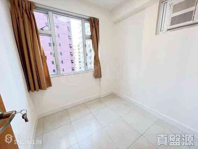 Sai Ying Pun - Cheong King Court 02
