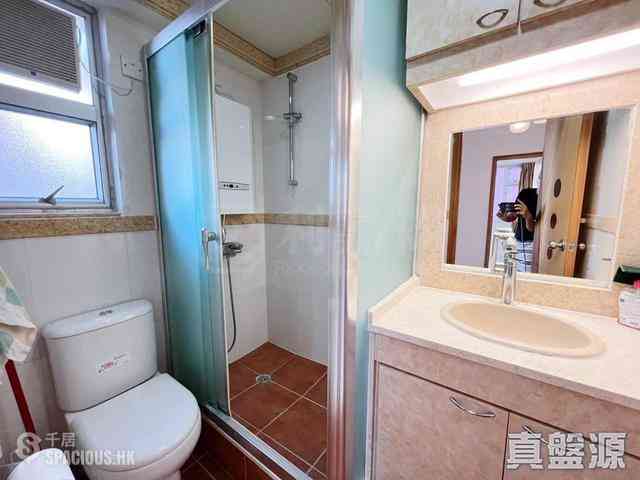 Sai Ying Pun - Cheong King Court 05