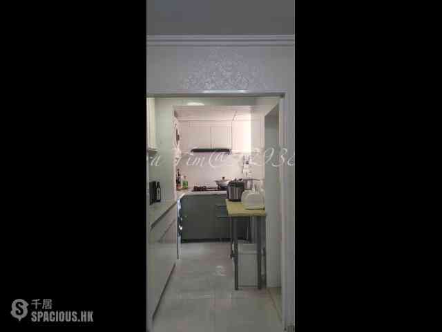 Chung Hom Kok - Lung Yan Court 03