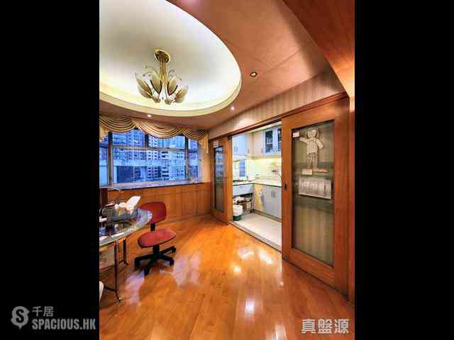 Mid Levels West - Kenyon Court 03