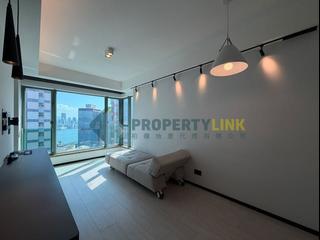 Sheung Wan - Queen's Terrace 06
