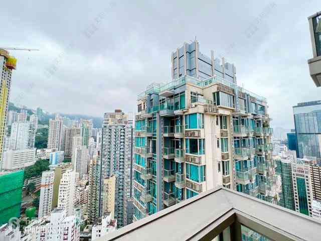 Wan Chai - The Avenue 02