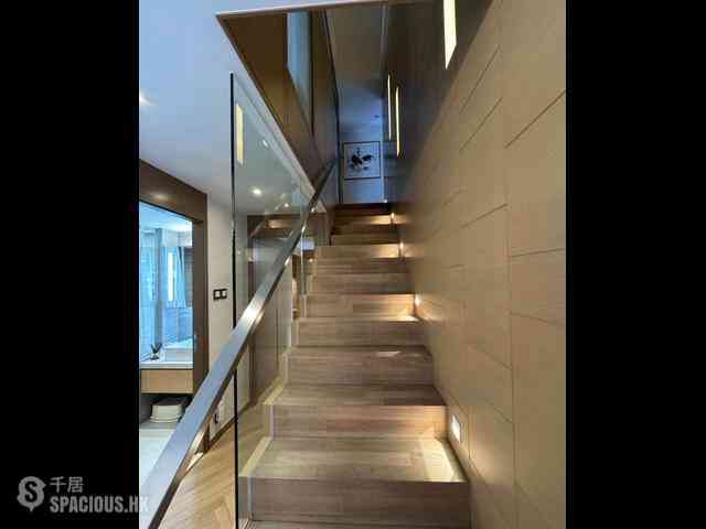Mid Levels West - Park View Court 04