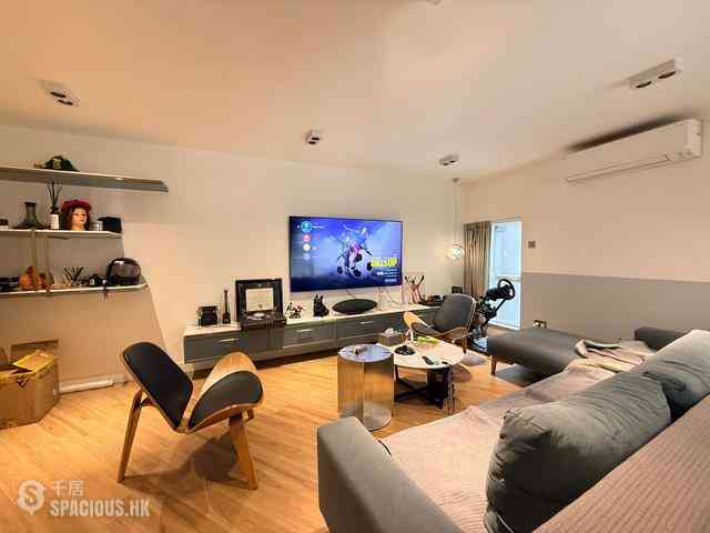 Soho - Albron Court 01