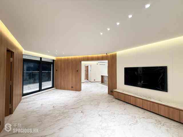 Soho - Albron Court 02