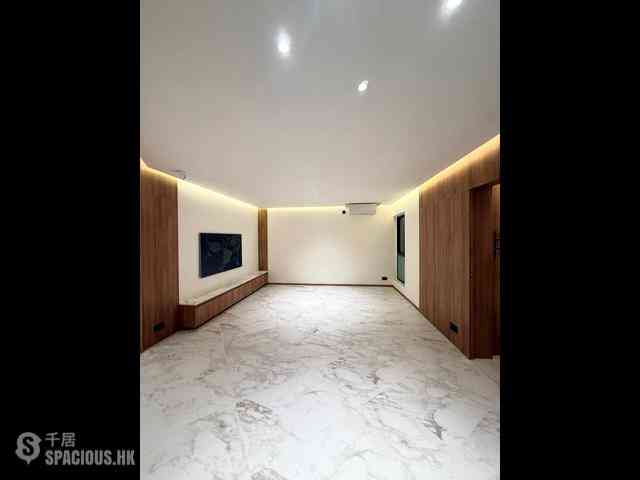 Soho - Albron Court 09