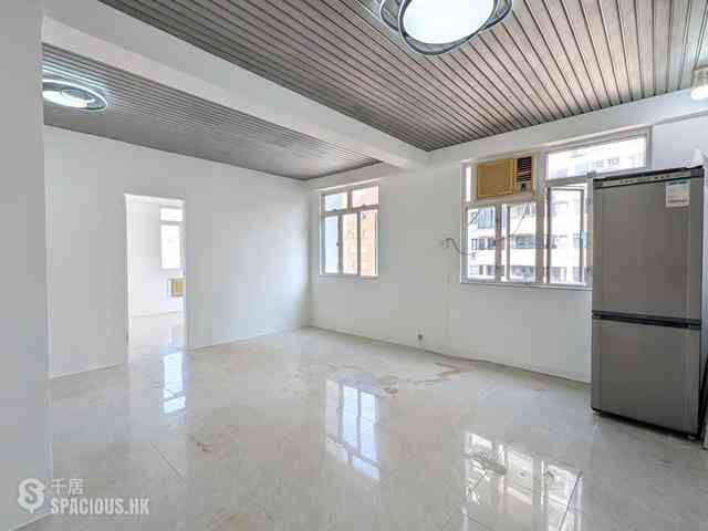 Tai Hang - Gold King Mansion 03