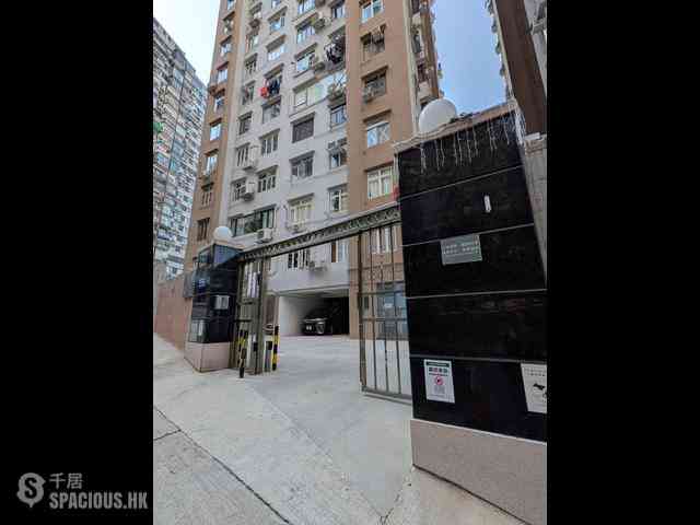 Tai Hang - Gold King Mansion 19