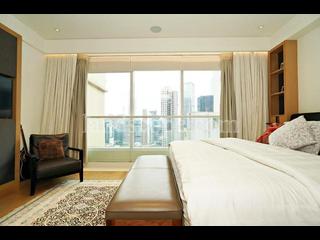 Mid Levels Central - Bo Kwong Apartments 07