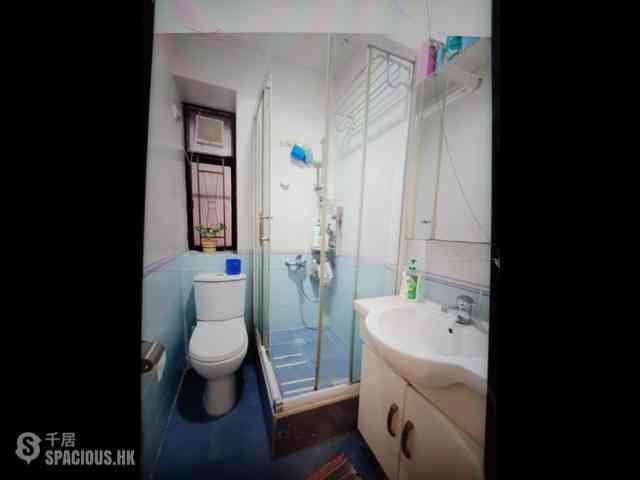 Sai Ying Pun - Kam Fung Mansion 02